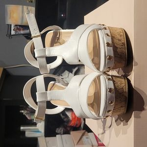 Size 6.5, White JustFab Wedges